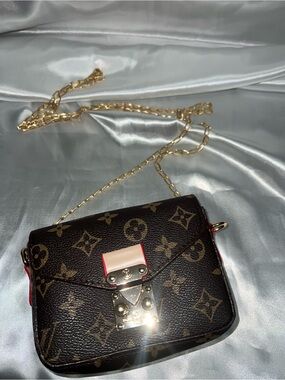 New inspired Designer-Inspired Brown Monogram Crossbody Bag with Gold Chain